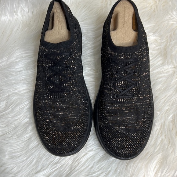 BZEES NUANCE style slip in sneaker Sz 8M - Picture 2 of 14